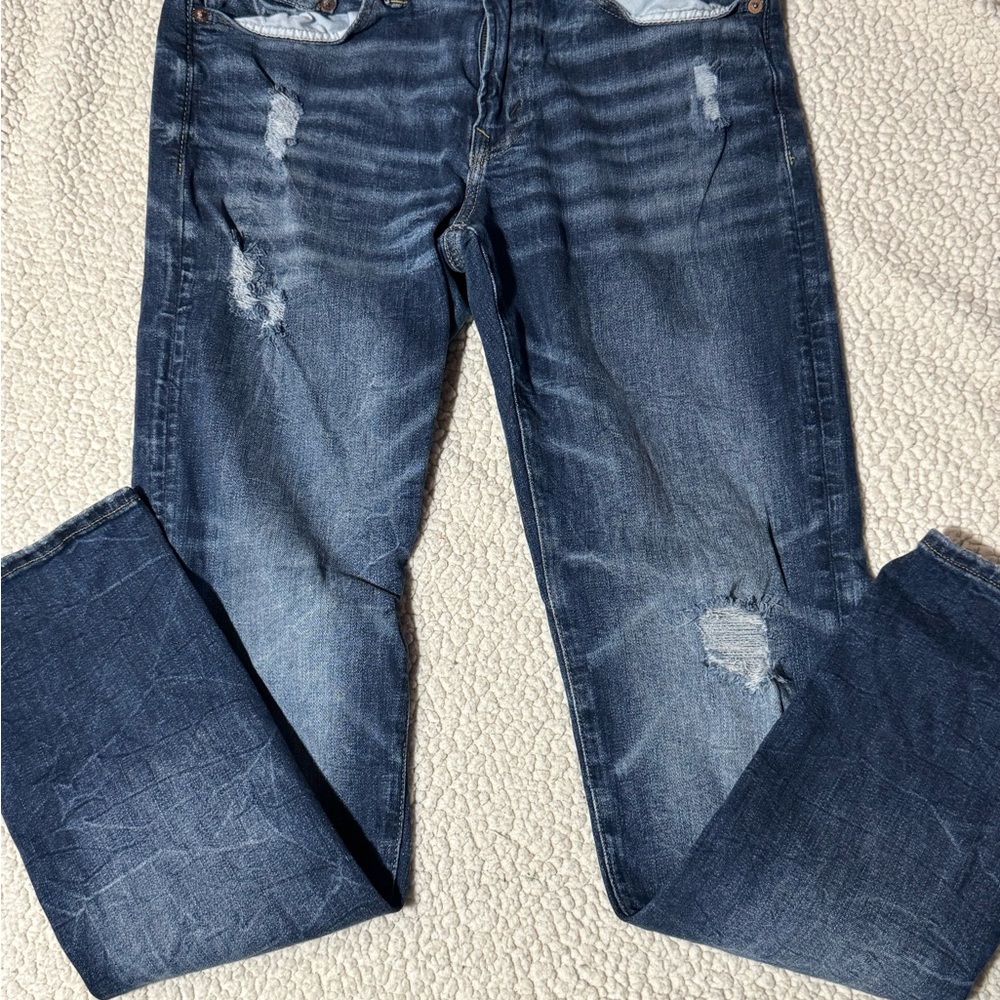AE 31x32 inseam 31 men’s distressed slim fit